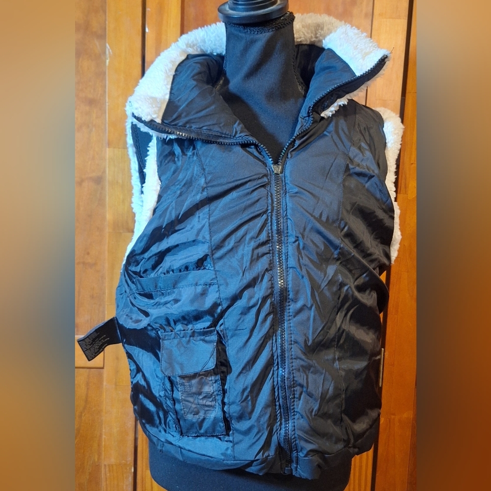 🐧PAO SPORT puffer vest Size XL - Picture 6 of 10